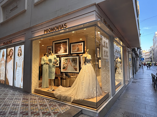 Pronovias Elle — EVENTOS en Granada