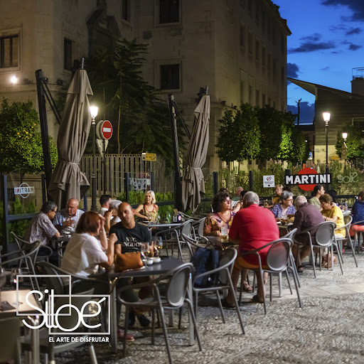 Siloé Bar & Grill — GASTRONOMIA en Granada