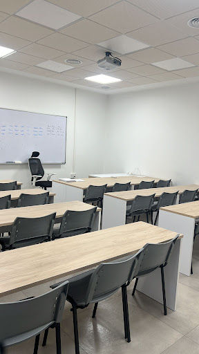 López y Muñoz Oposiciones — SERVICIOS en Granada