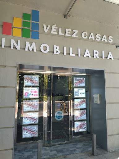 Velez Casas — SERVICIOS en Granada